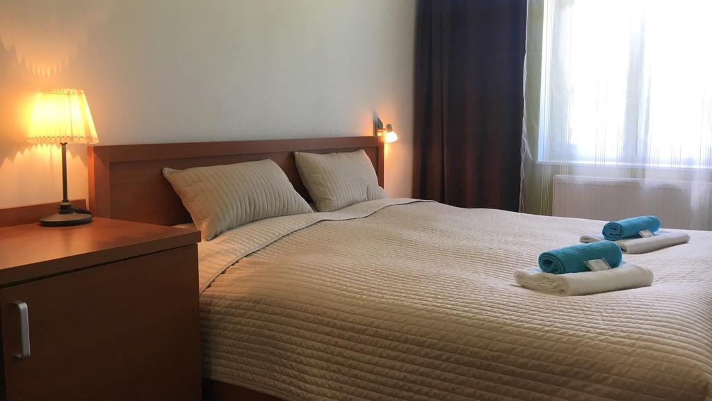 Pension Village Karlowe Wary Zewnętrze zdjęcie